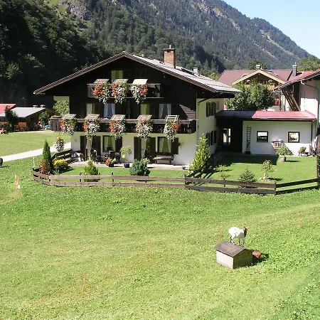 Spielmannsau Guest house 3*